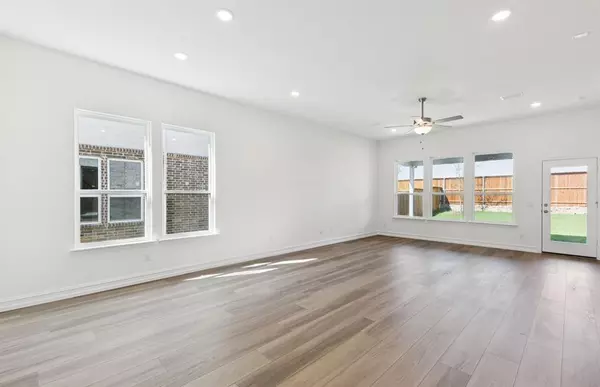 Pilot Point, TX 75009,5866 Blackwell Avenue