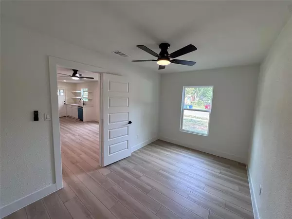 Garland, TX 75042,1410 Tanglewood Lane