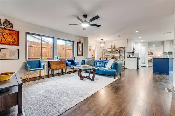 Dallas, TX 75229,3581 Woodleigh Drive