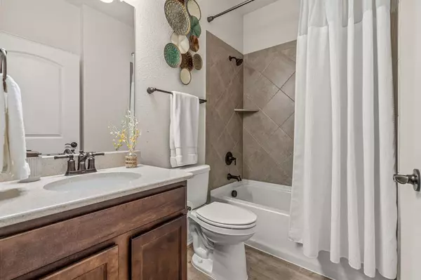 Mckinney, TX 75071,829 Habitat Trail