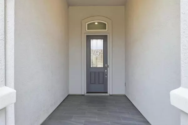 Denton, TX 76207,8813 Basanite Avenue