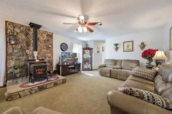 Gun Barrel City, TX 75156,119 Camino Robles Street