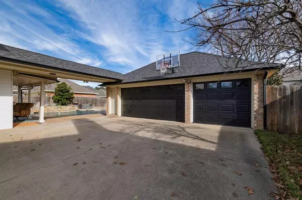 Keller, TX 76248,321 Glen Hollow