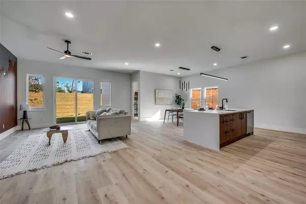 Dallas, TX 75212,3314 NAVARO Street