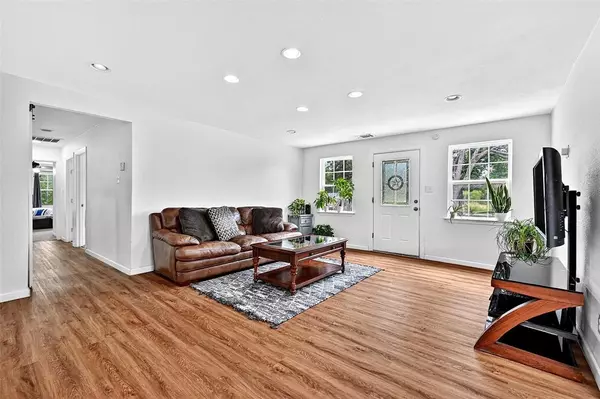 231 Juniper Drive, Pottsboro, TX 75076