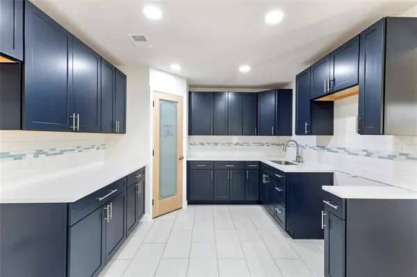 Irving, TX 75060,2502 Helmet Street