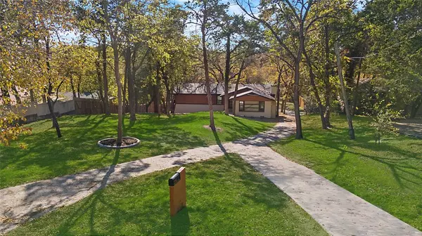 Dallas, TX 75233,2510 Gladiolus Lane