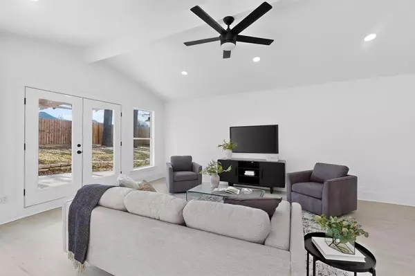 Highland Village, TX 75077,315 S Lake Vista