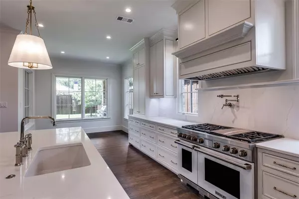 Dallas, TX 75225,7538 Centenary Avenue