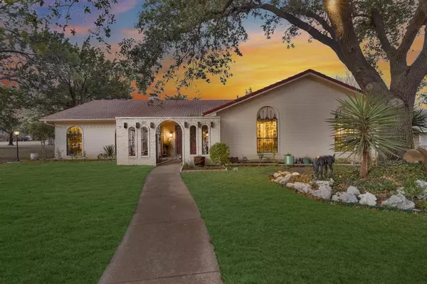 Duncanville, TX 75137,807 Middle Run