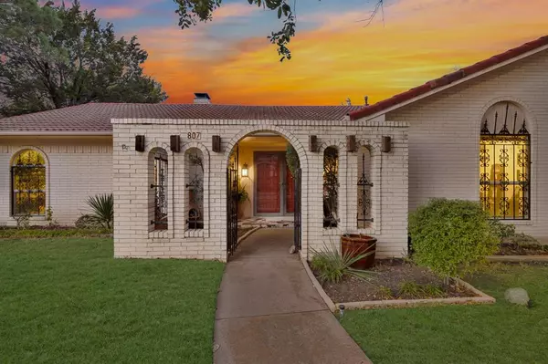 Duncanville, TX 75137,807 Middle Run