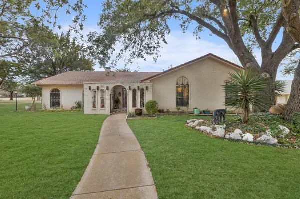 Duncanville, TX 75137,807 Middle Run