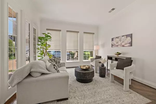 Irving, TX 75063,2038 Azalea Trail