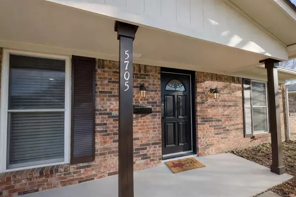 Fort Worth, TX 76133,5705 Waits Avenue