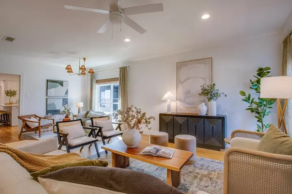 Dallas, TX 75206,5738 Vanderbilt Avenue