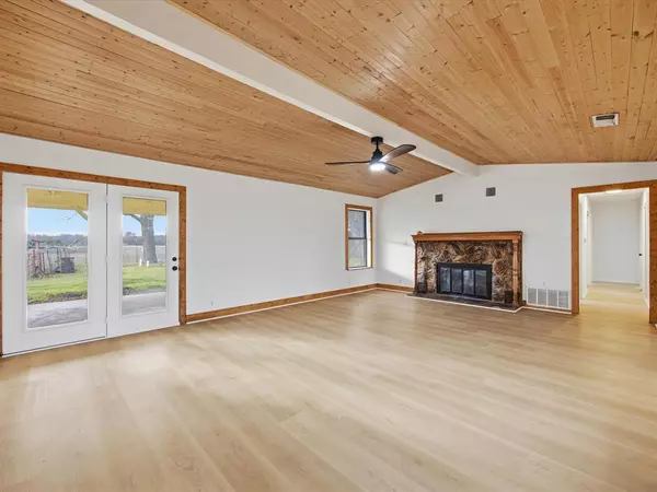 Italy, TX 76651,514 Dallas Street