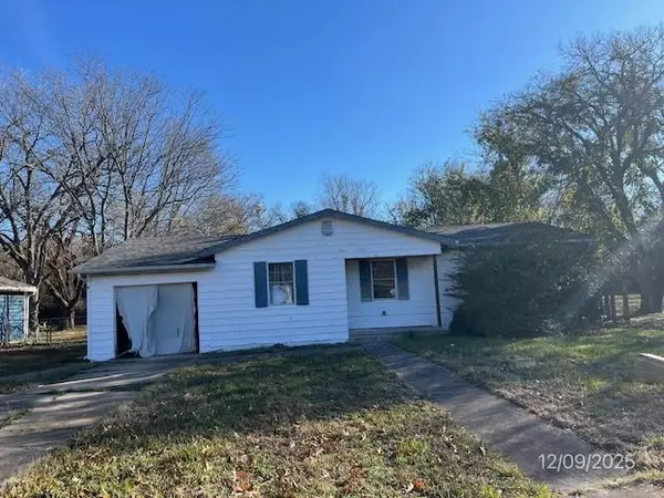 1305 N Brents Avenue, Sherman, TX 75090