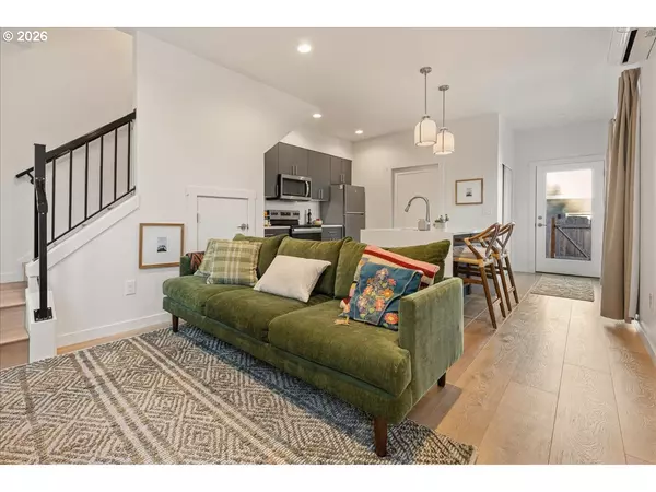 Portland, OR 97218,5053 NE 47TH PL