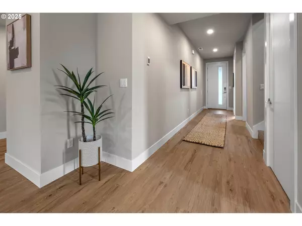 Sherwood, OR 97140,17181 SW ATFALATI LN