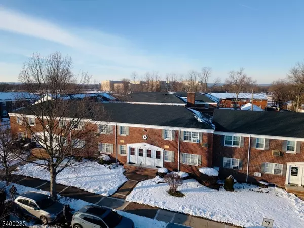 Roselle Park Boro, NJ 07204,33-B W Roselle Ave #B