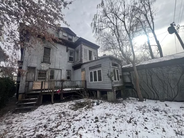 Newark City, NJ 07108,817-819 S 12Th St