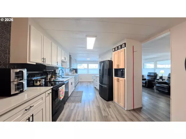 Salem, OR 97317,2232 42ND AVE SE #704