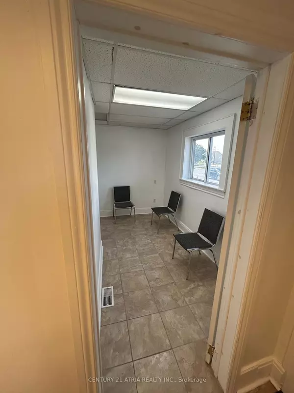 Oshawa, ON L1H 3L9,41 Bloor ST E