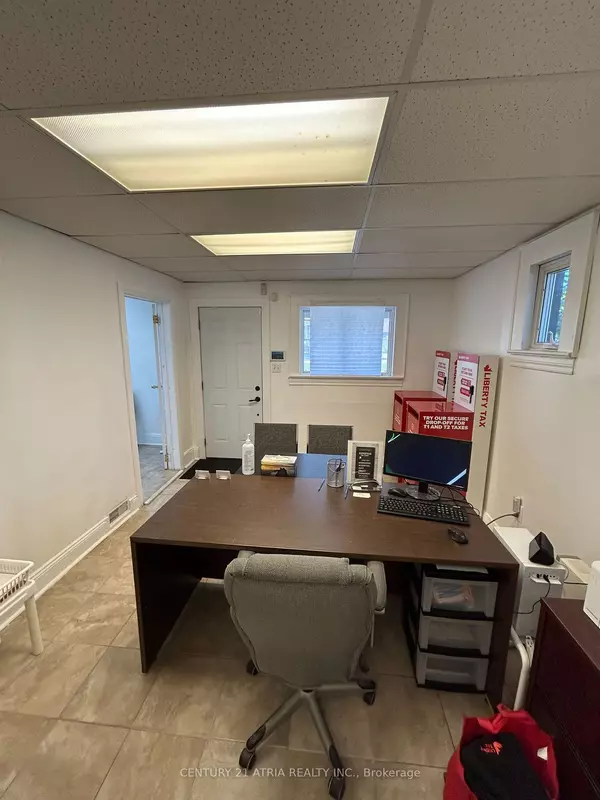 Oshawa, ON L1H 3L9,41 Bloor ST E