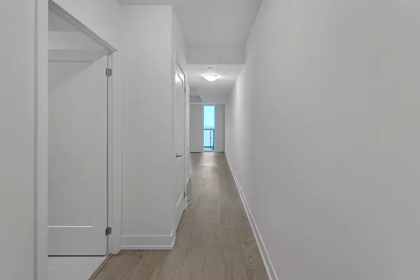 Oshawa, ON L1L 0R5,2550 Simcoe ST N #1902