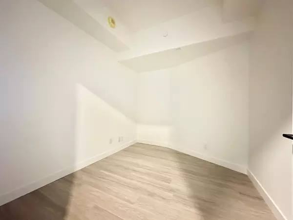 Toronto, ON M4L 0B7,1050 Eastern AVE #412