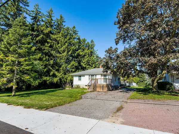 Whitby, ON L1M 1X2,148 Winchester RD E