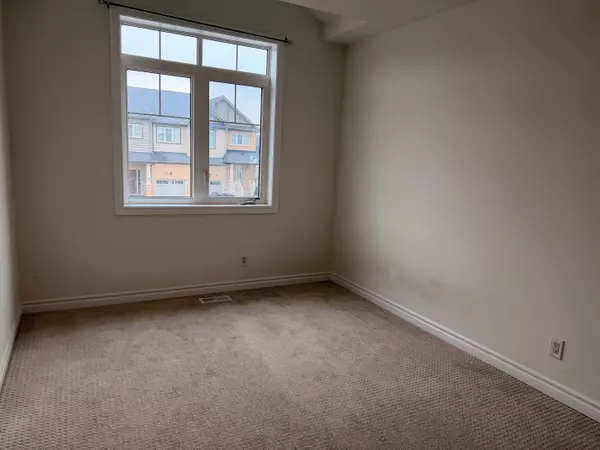 Oshawa, ON L1L 0C1,103 Nearco Gate