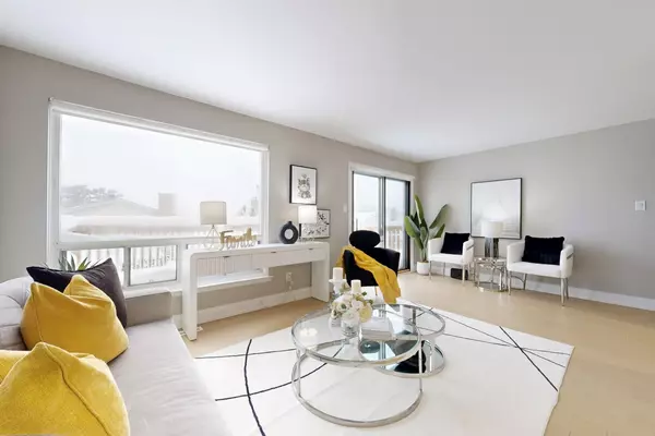 Toronto E07, ON M1V 1J8,17 Newdawn CRES