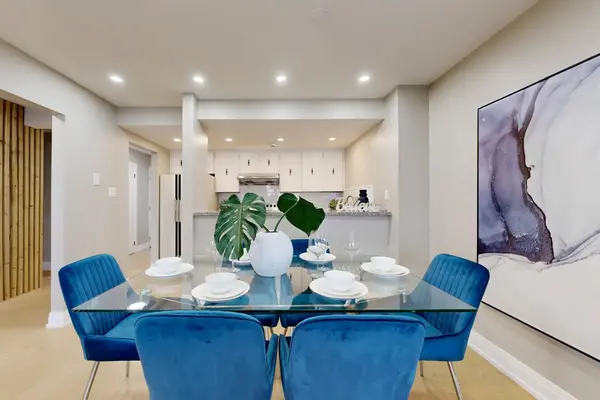 Toronto E07, ON M1V 1J8,17 Newdawn CRES