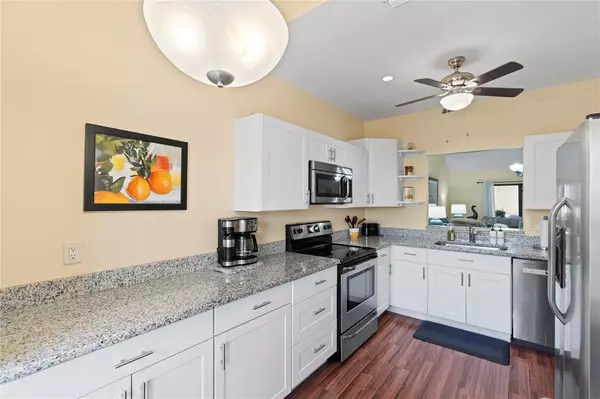 Boca Raton, FL 33498,10800 Waterberry Dr #10800