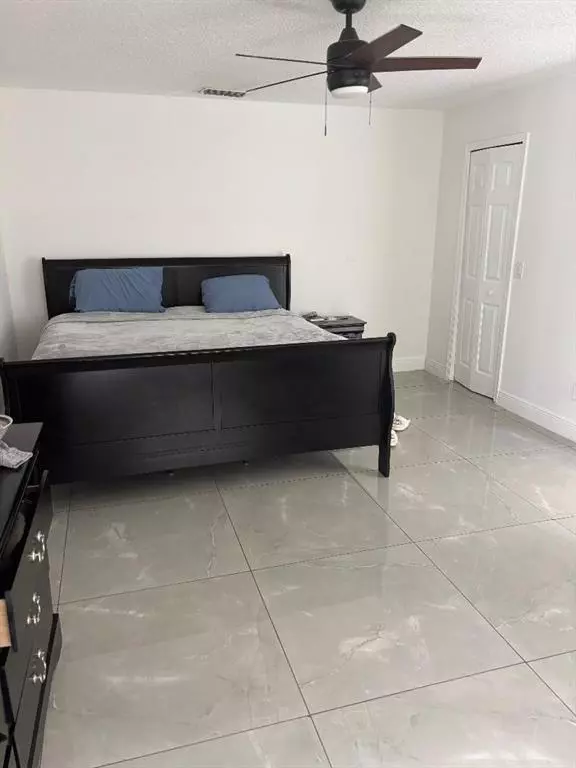 Port St Lucie, FL 34953,944 SW Delrio BLVD