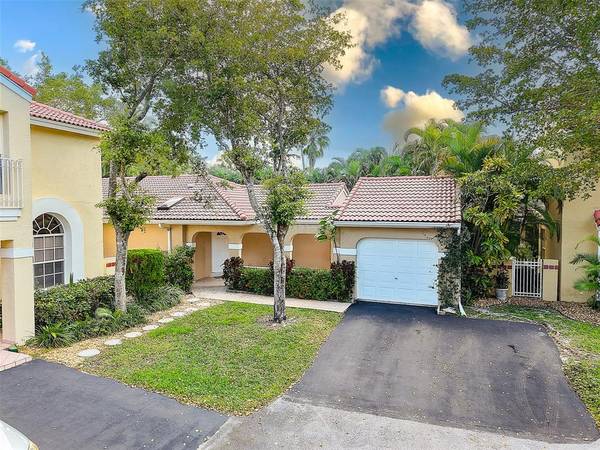 1427 Seagrape Cir, Weston, FL 33326