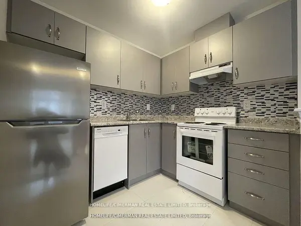 Markham, ON L6B 0Z3,7 Waterleaf RD #Coach