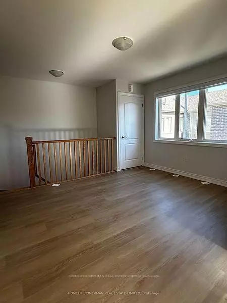 Markham, ON L6B 0Z3,7 Waterleaf RD #Coach