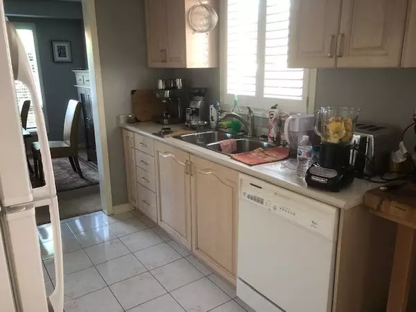 Oakville, ON L6M 3L7,2210 Ridge Landing N/A