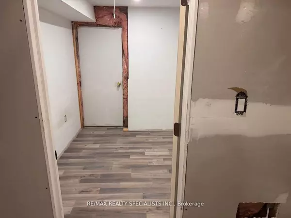 Oakville, ON L6M 3L7,2210 Ridge Landing N/A