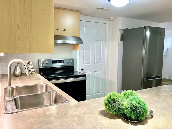 Toronto W08, ON M9C 4M7,22 Hollister RD #Lower Level