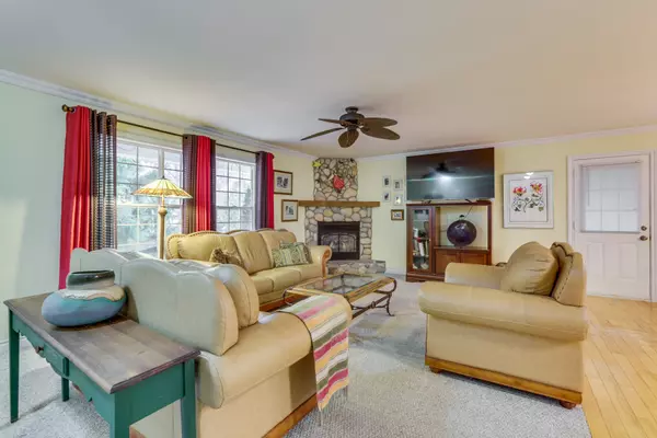 Lambton Shores, ON N0M 2N0,9909 Northville CRES