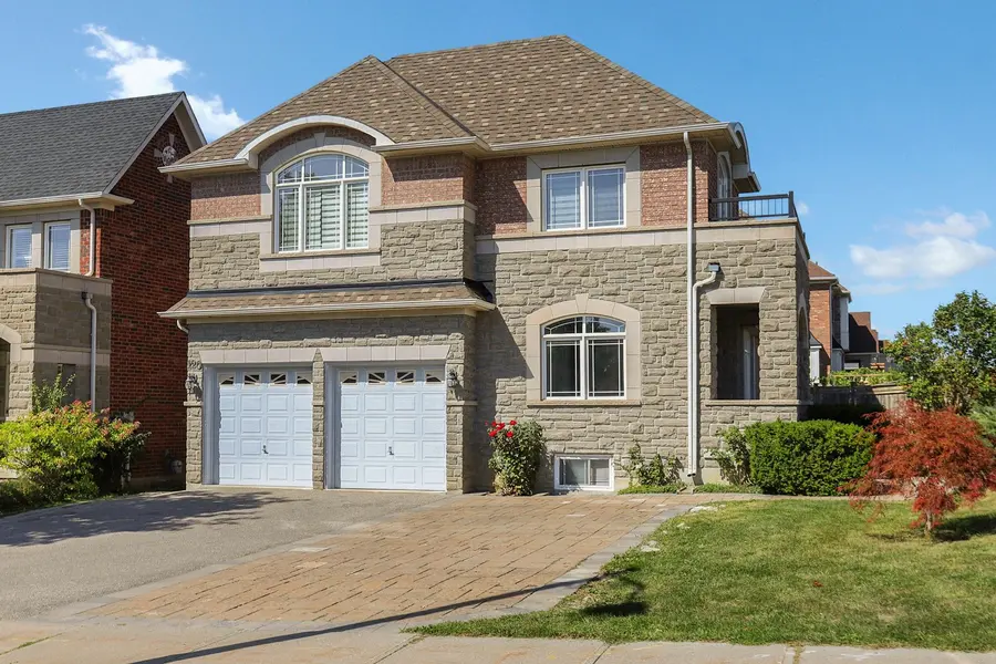 120 Valley Vista DR, Vaughan, ON L6A 0Z3