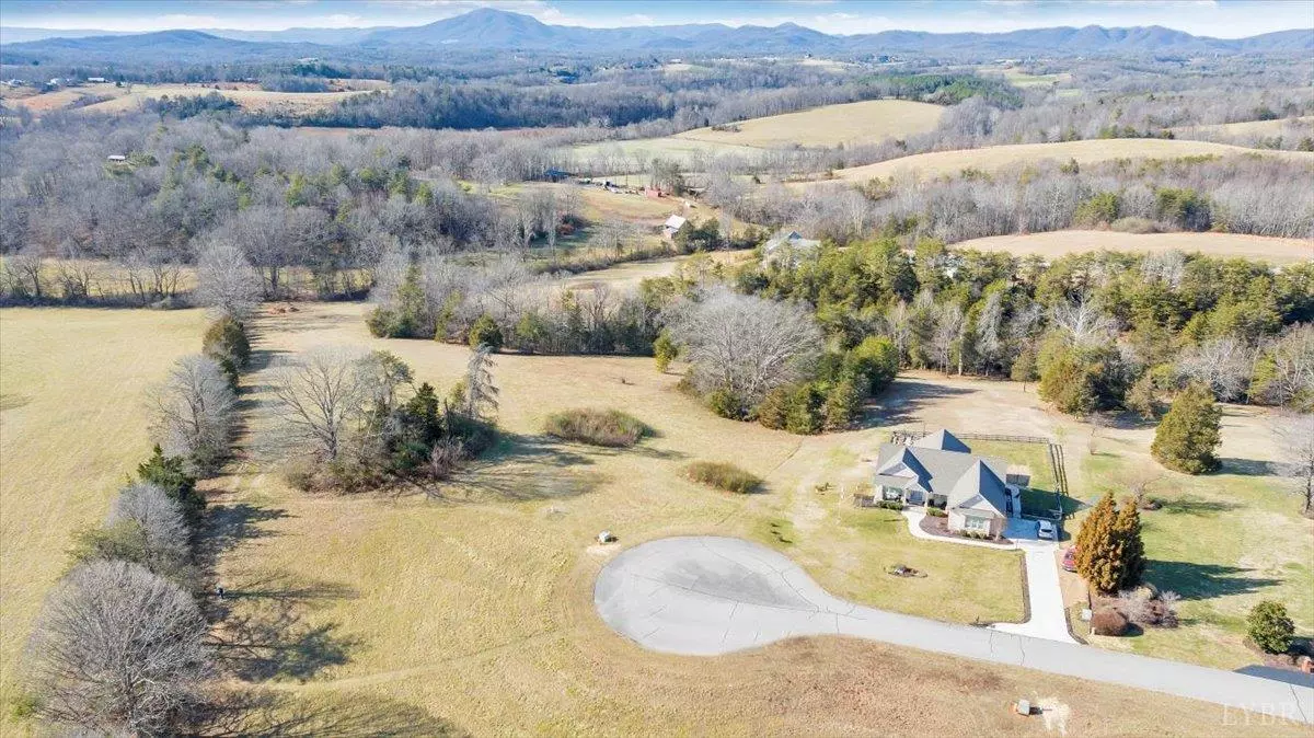 Wirtz, VA 24184,43 Halsey CT