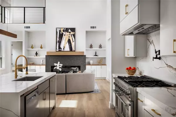 Dallas, TX 75212,2002 Angelina Drive