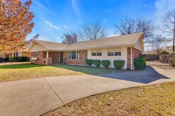 North Richland Hills, TX 76180,7408 Maple Drive