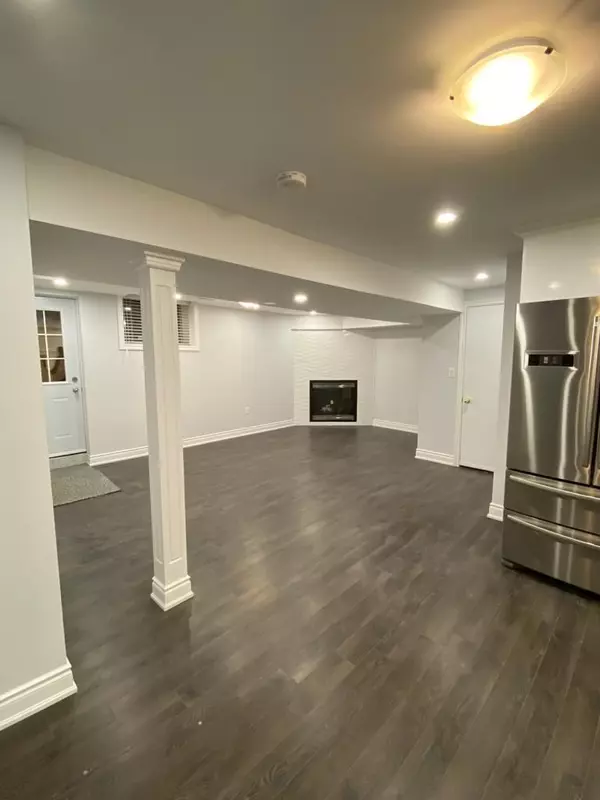 Toronto E11, ON M1B 5E2,85 Littles RD