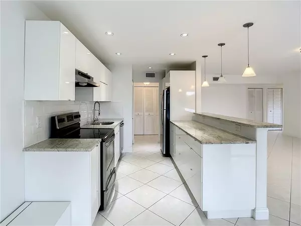 Boca Raton, FL 33433,6342 Longboat Ln #404