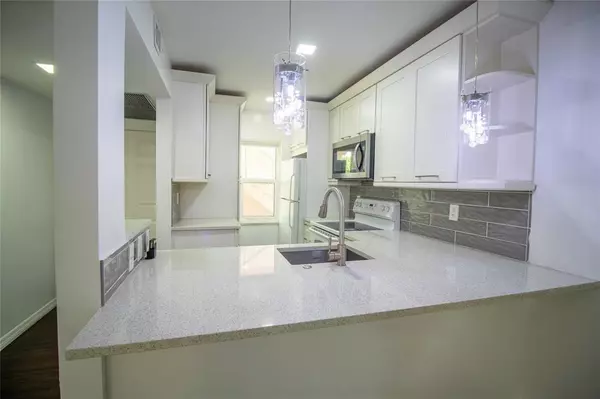 Coral Springs, FL 33065,8401 Royal Palm Blvd #8401